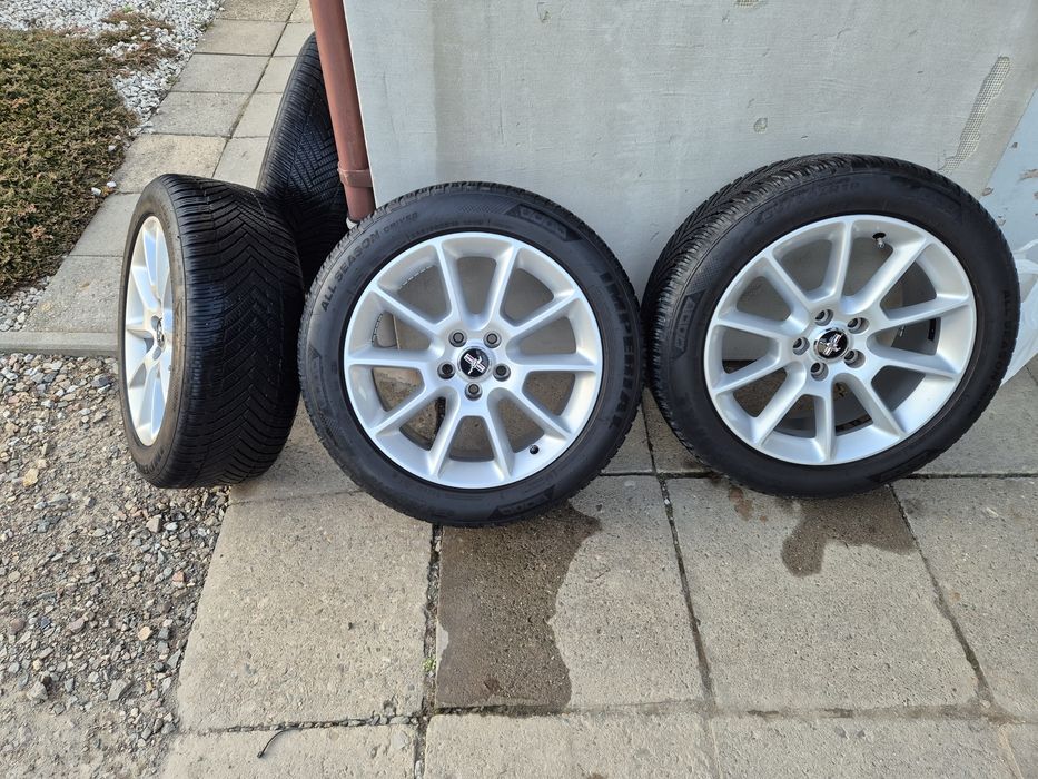 Alufelgi koła 18 5x114.3  opony wielosezonowe 235 50 czujniki