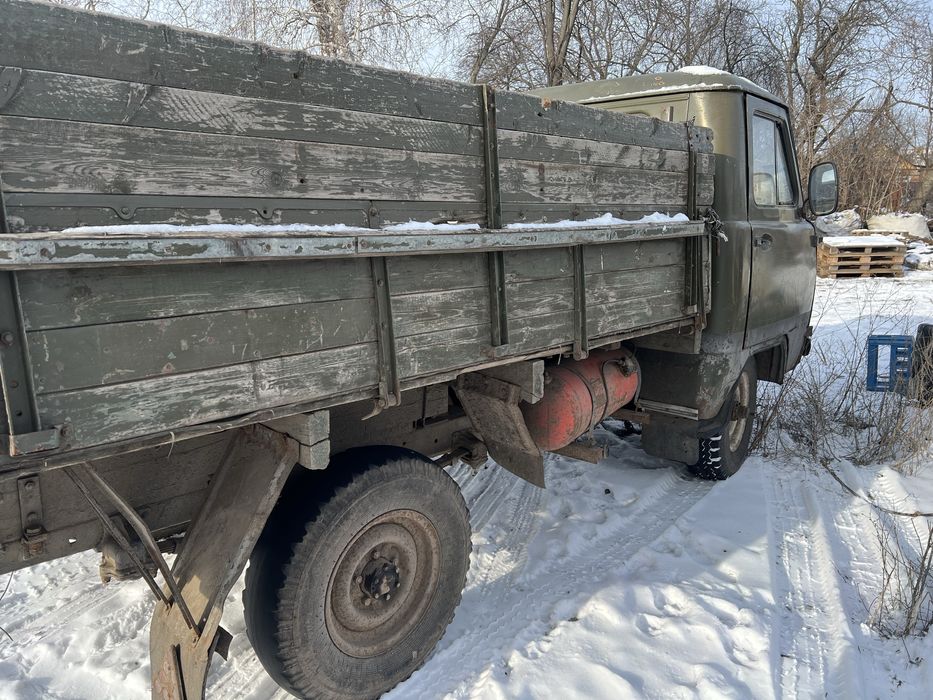 УАЗ бортовой грузовой