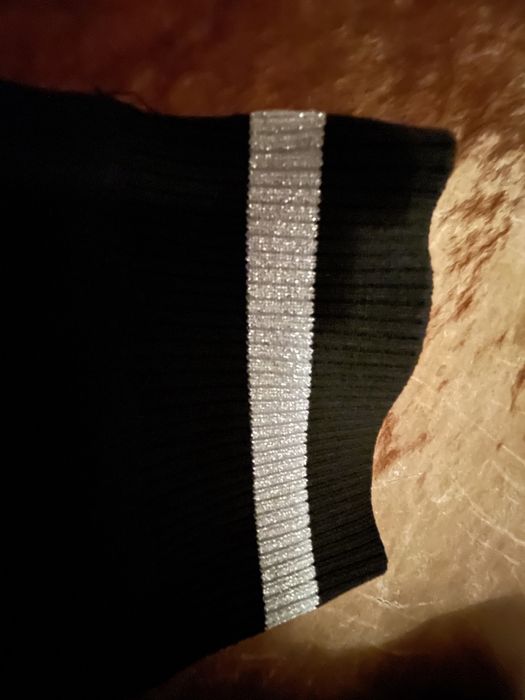 Baixa de preco Botas pretas de licra com risca dourada