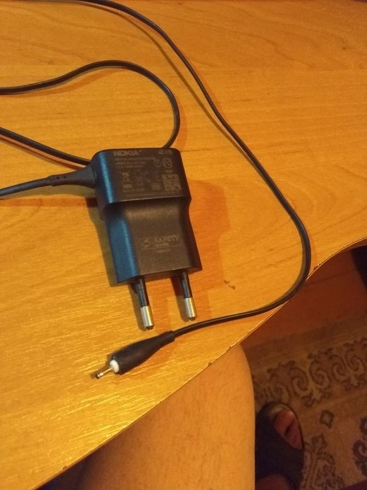 Блоки питания на любые Nokia LG Motorola и др.