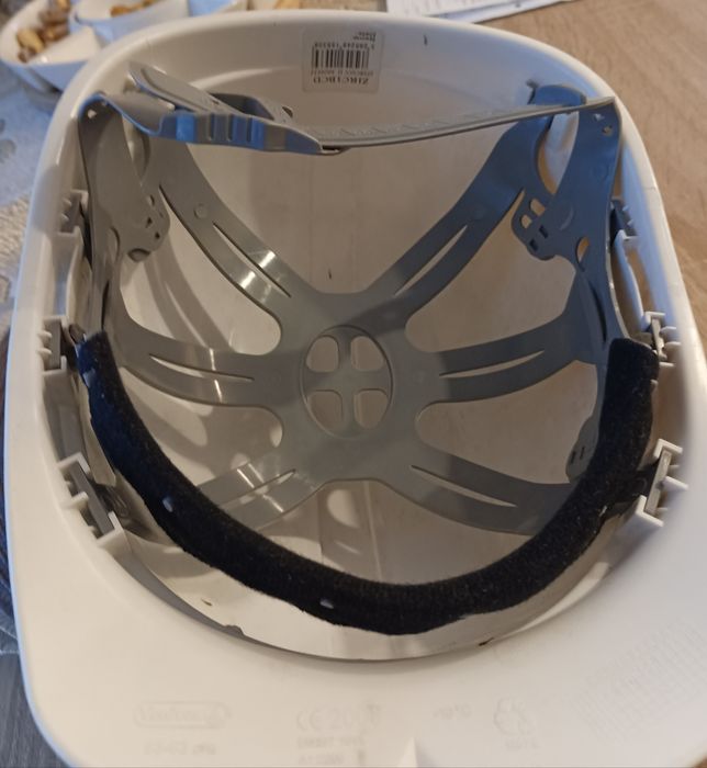 Kask ochronny biały