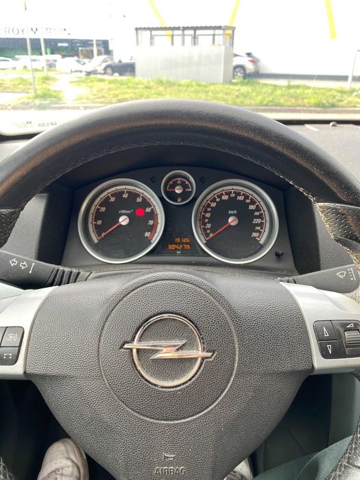 Opel Astra H Gtc