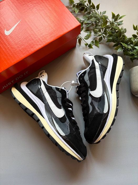 36-45 Nike VaporWaffle x Sacai Black White
