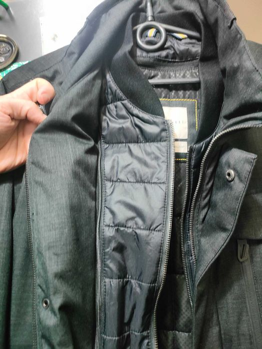 BUGATTI (Германия) мужская куртка с ветрозащитной планкой/L-ка