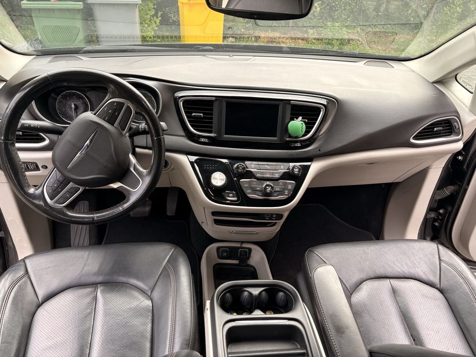 Chrysler Pacifica 2020 r Touring L