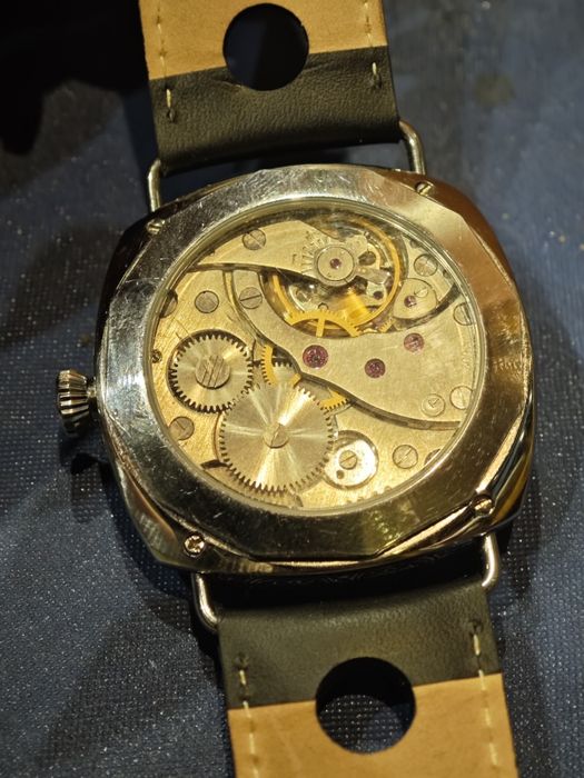 Zegarek mołnia pasówka