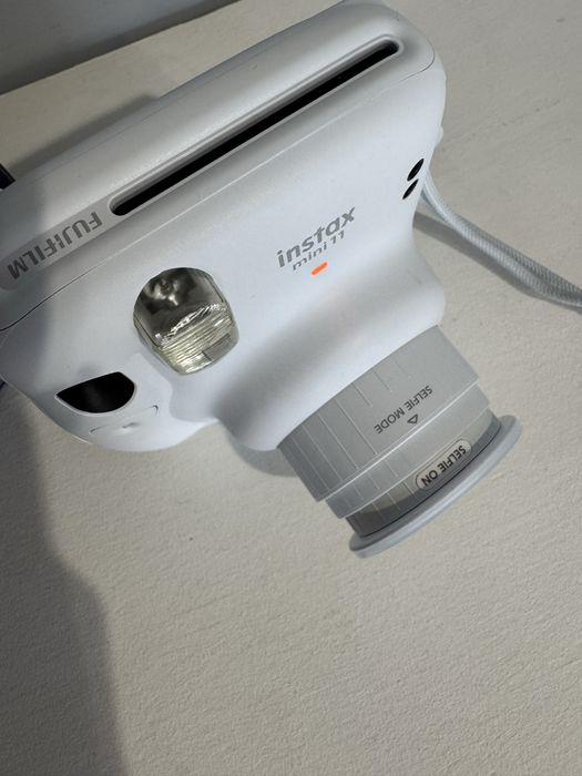 Aparat Instax mini 11