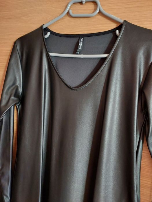Vestido c/Tule Bordado Polipele, S/M