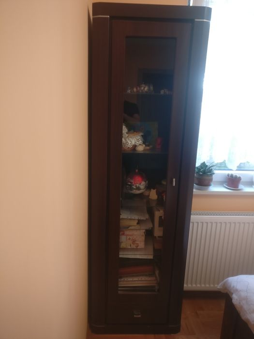 Szafka narożna przeszklona