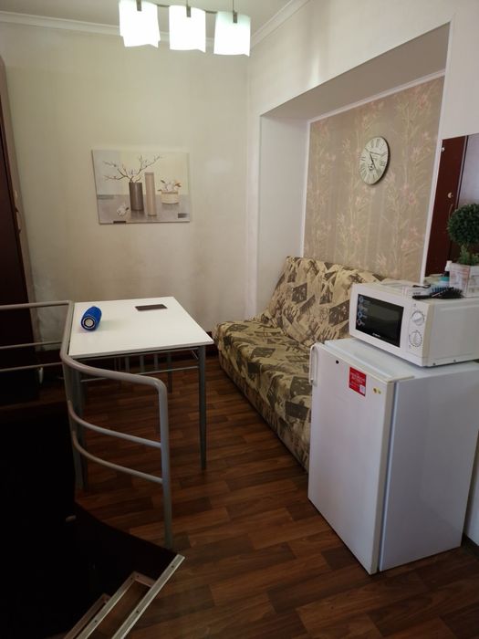 Продам 2 этажный дом , 38 м кв . метро Гагарина