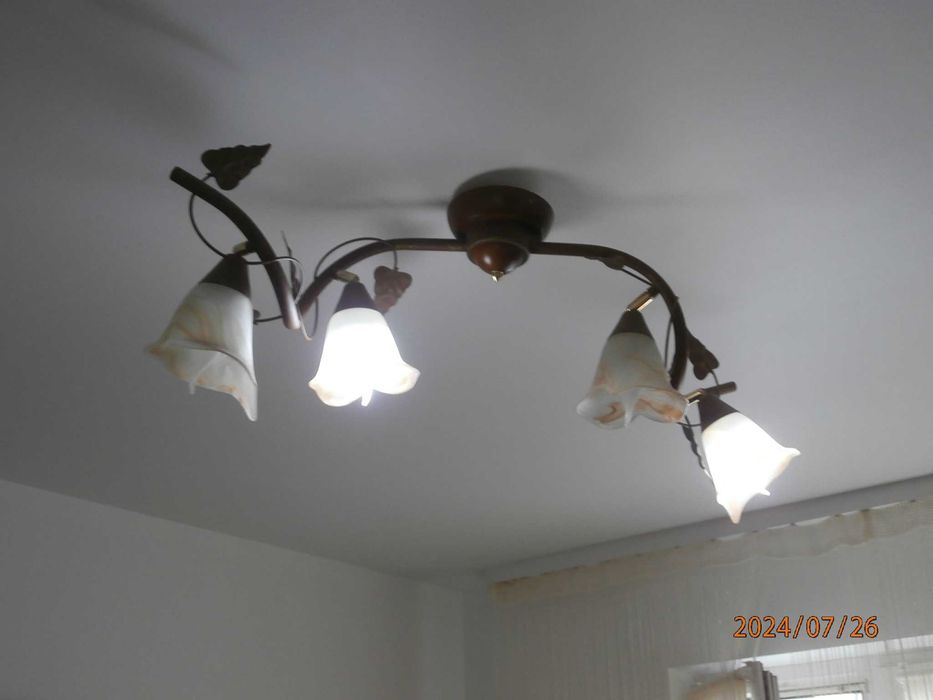 Żyrandol pokojowy na 4 żarówki / motyw liści, retro