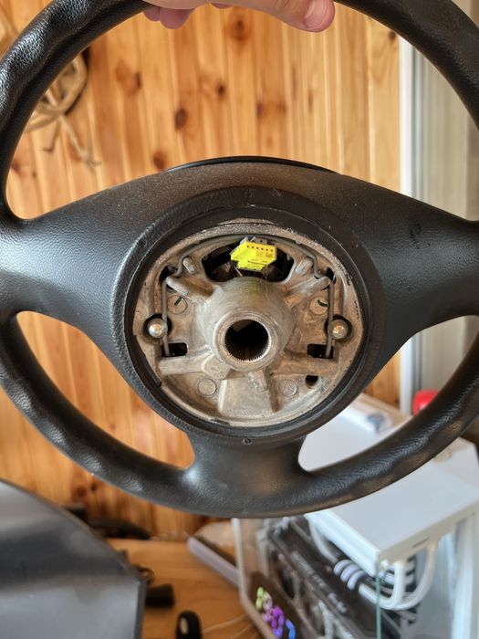 Руль BMW E87 ( E90 E91 E92 E93 E81 E82 E84 E88 )