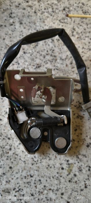 Замок крышки багажника HONDA CIVIC 4D (2005-2012) 74851SNAG01