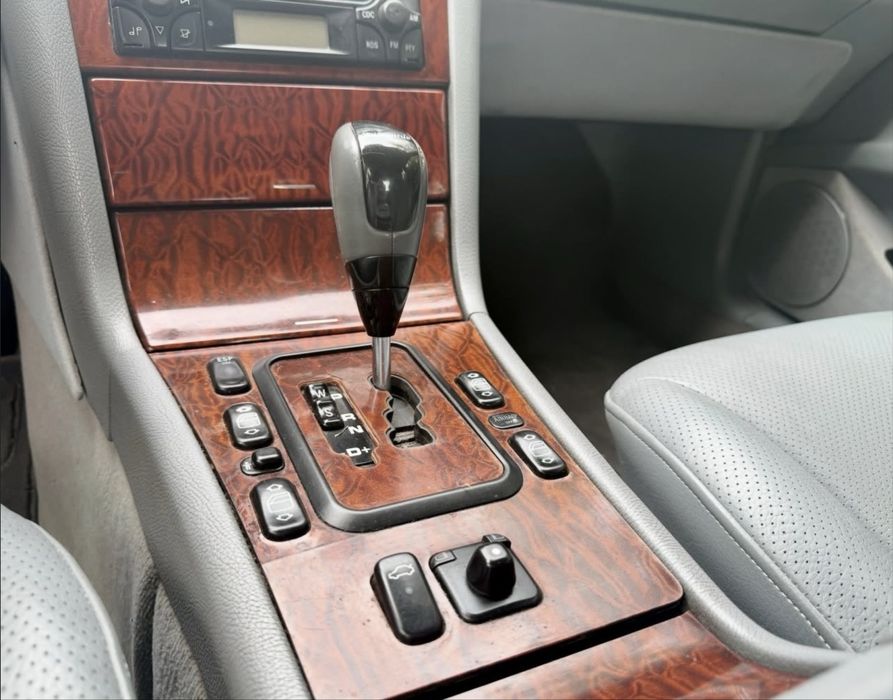 Продам Mercedes-Benz 210