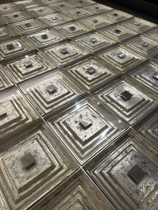 Mesa de centro em vidro quadrado