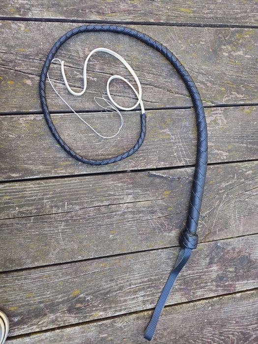 Bicz Indiany Jonesa 120 cm. Skóra naturalna, ręczna robota .