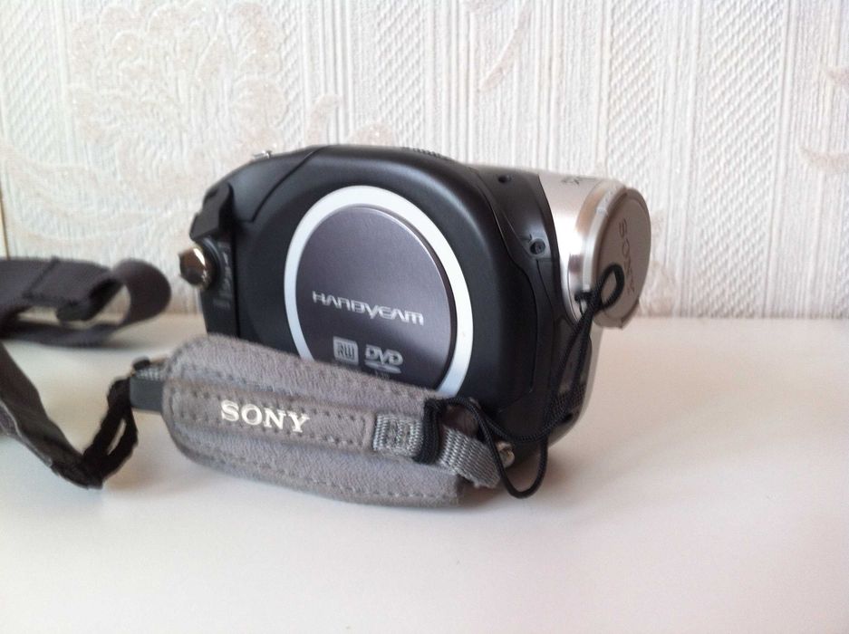 продам видеокамеру Sony