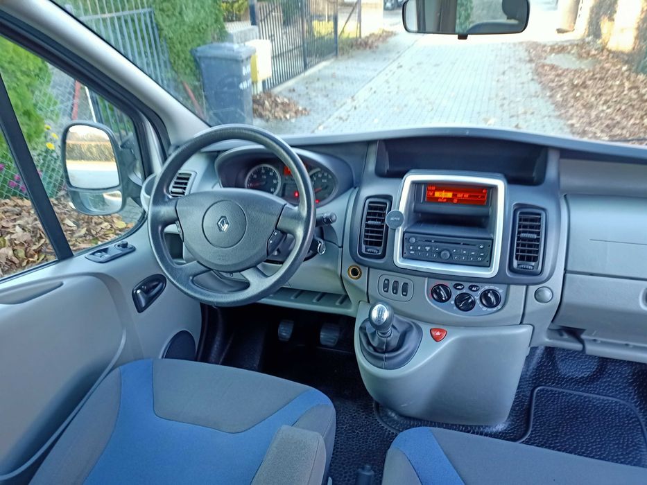 Super Stan! Renault Trafic 2.0 DCI Lift 9 Osób Oryginał