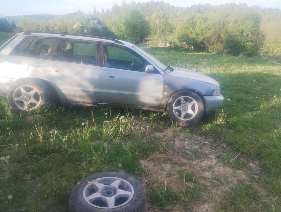 Sprzedam Audi A4 z alusami