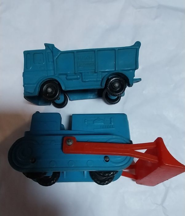 2 brinquedos antigos Tonte e Galante