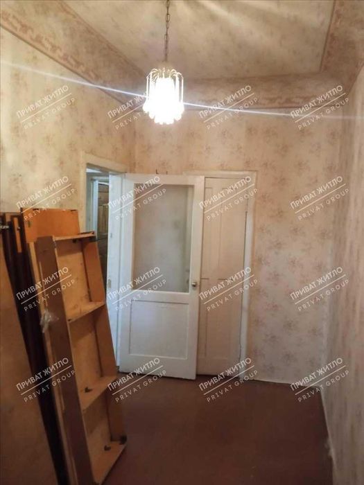 2-кімнатна квартира: ЦУМ, закритий двір, сталінка