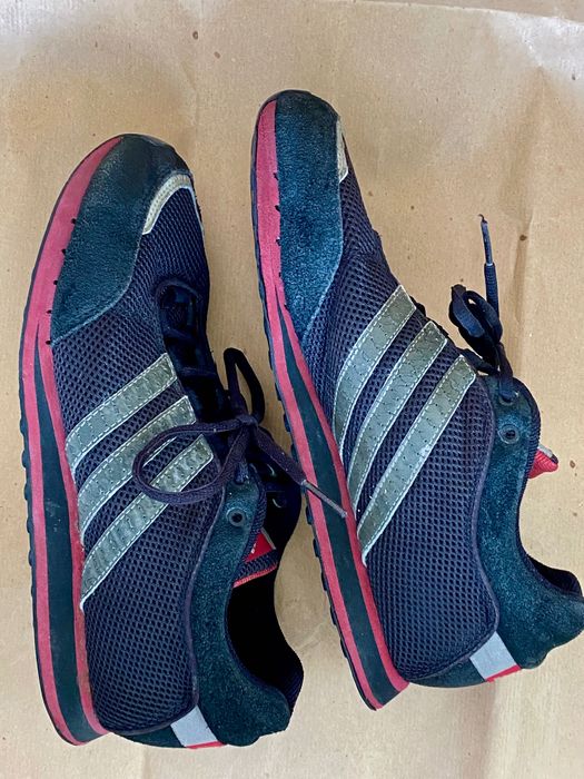 Tênis adidas pretos