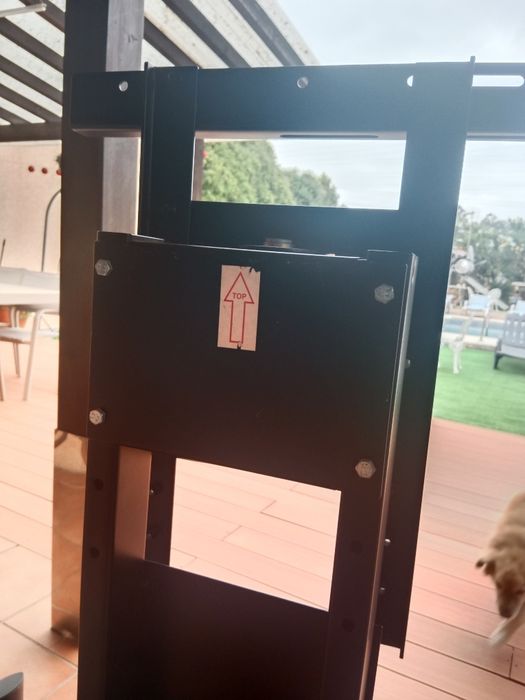 Suporte de Televisão Ajustável