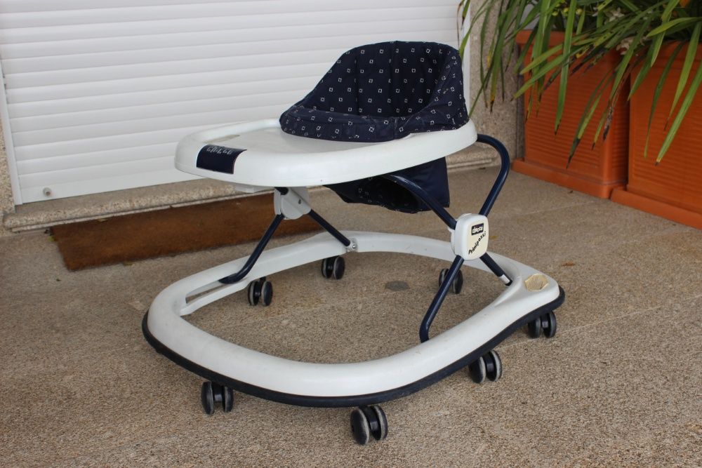 Andarilho Bébé - marca Chicco