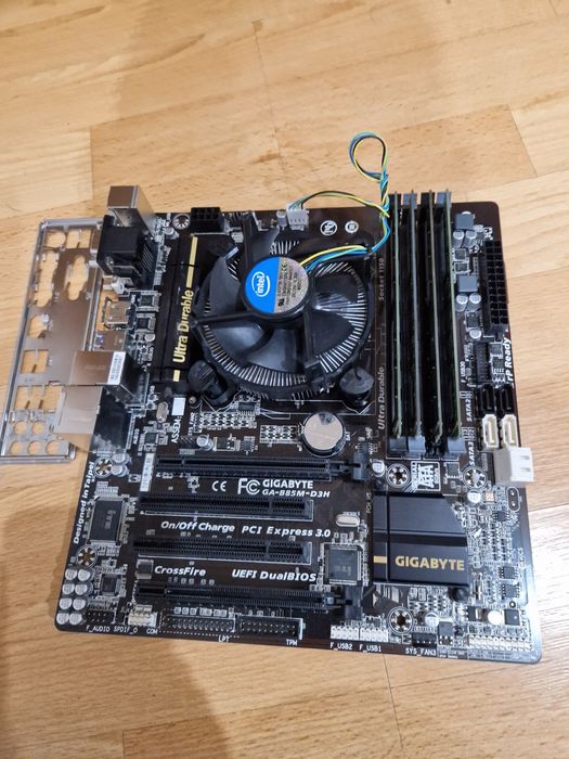 Intel i7-4770 3.9Ghz/ Gigabyte GA-B85M-D3H Мощний комплект 8потоків