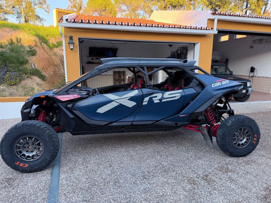 Can-Am Maverick R Max