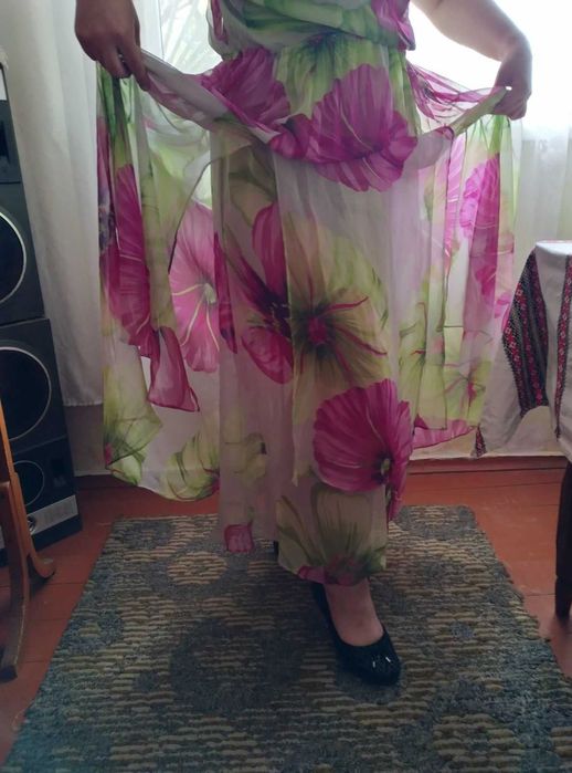 Красивое платье Eleni Viare Франция вискоза макси р.38 или 48 50 52