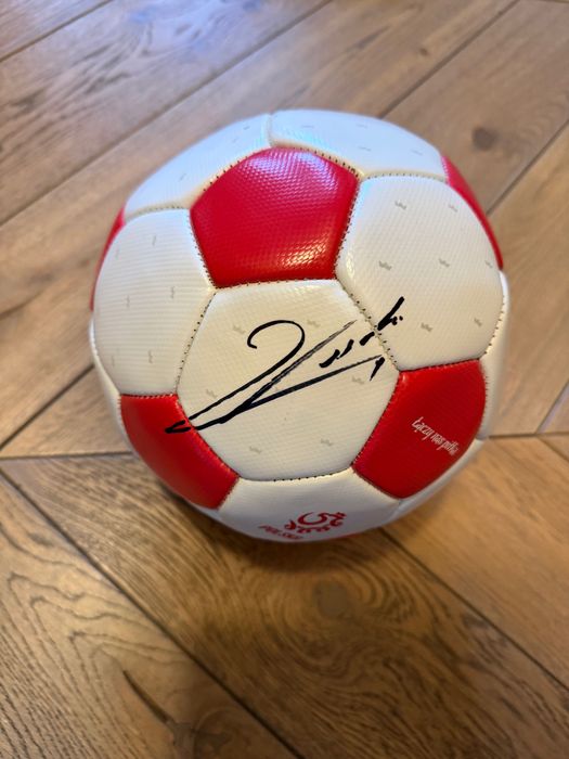 Piłka autograf Lewandowski