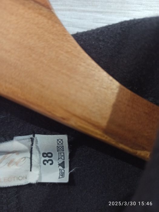 Śliczny,śliwkowy płaszczyk idealny na wiosnę, rozmiar 38