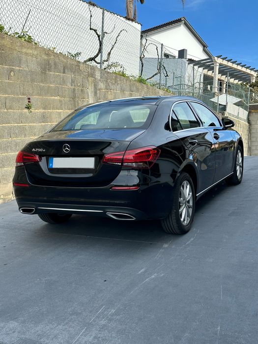 Mercedes A250e Limousine Progressive