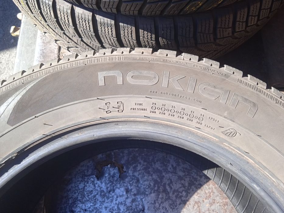 Шины резина зима 215.60.16 Nokian,21p, 6mm.