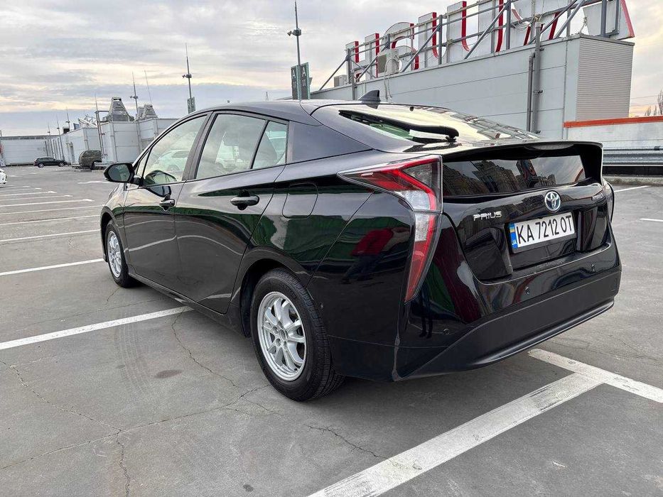 Аренда авто под такси. Prius Hybrid 2020г 5-6л газу/100км
