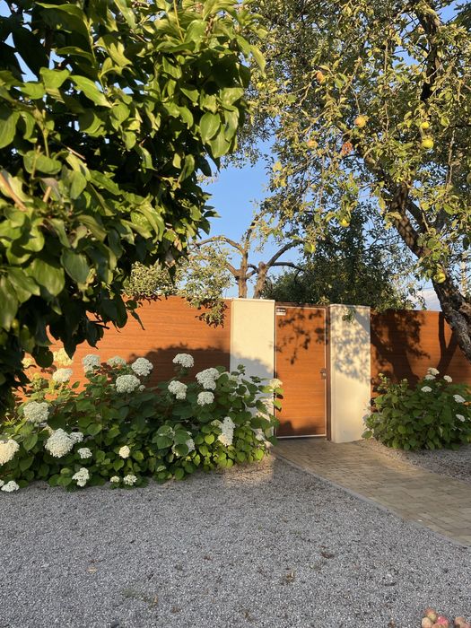 Прода дом у реки в Киевском районе на Большой Даниловке