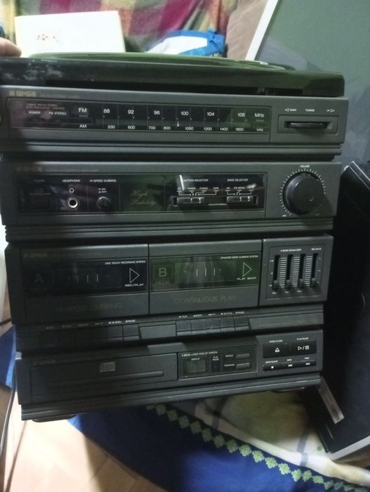 Aparelhagem de música antiga