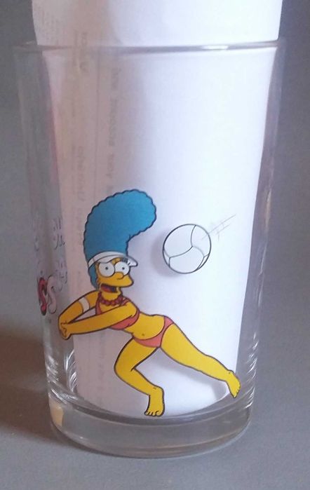 Copo de coleção Simpsons (2)