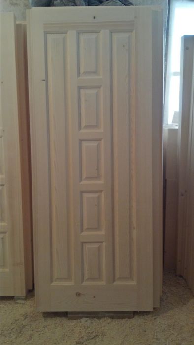 Двері із масиву. Виготовлення дверей із дерева під замовлення. Двері