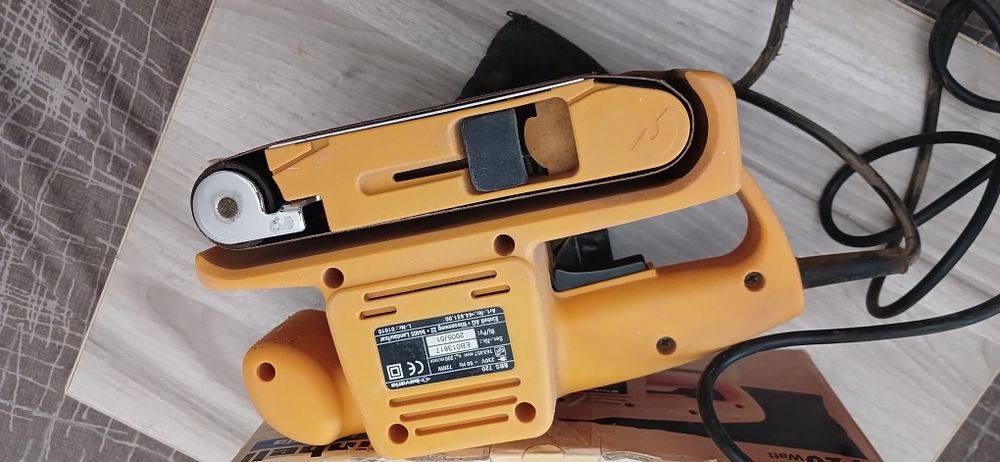 Стрічкова шліфмашина Einhell BBS 720 (під відновлення / запчастини)