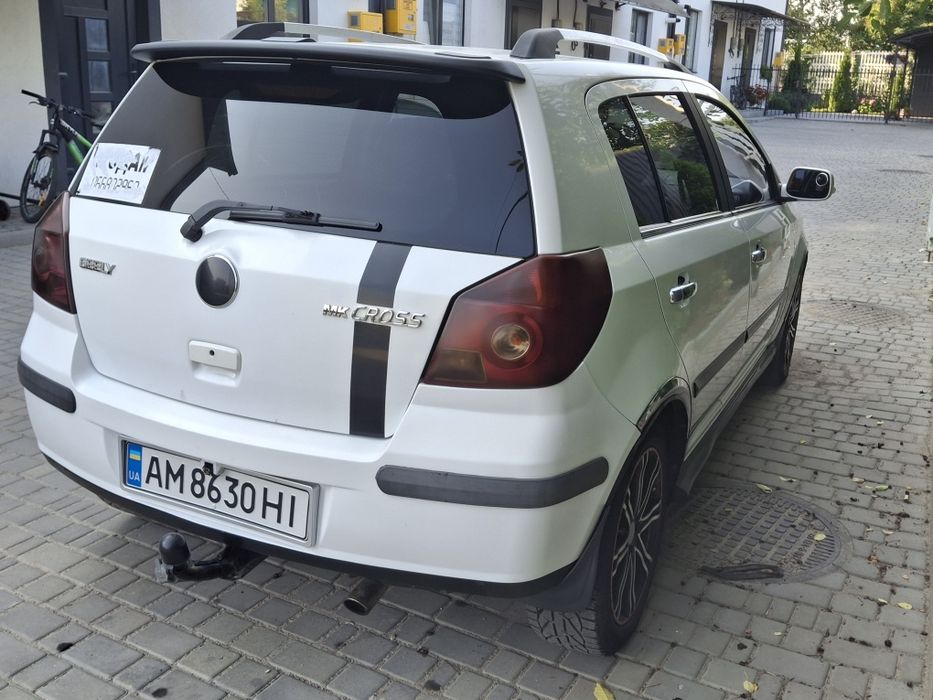 Geely  mk cross 1.5