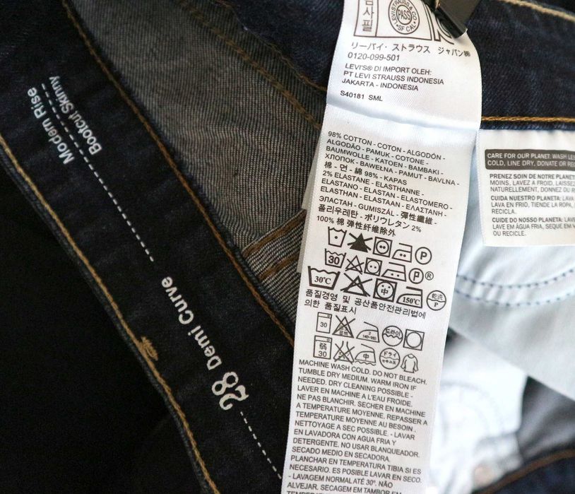 Levis Demi Curve Bootcut Slim W28 L34 spodnie jeansy dzwony pas 2 x 37/39 cm