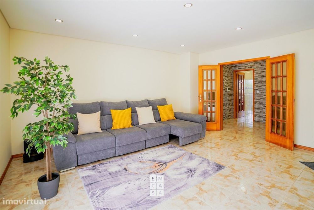 Apartamento T3 Venda em Vila de Cucujães,Oliveira de Azeméis