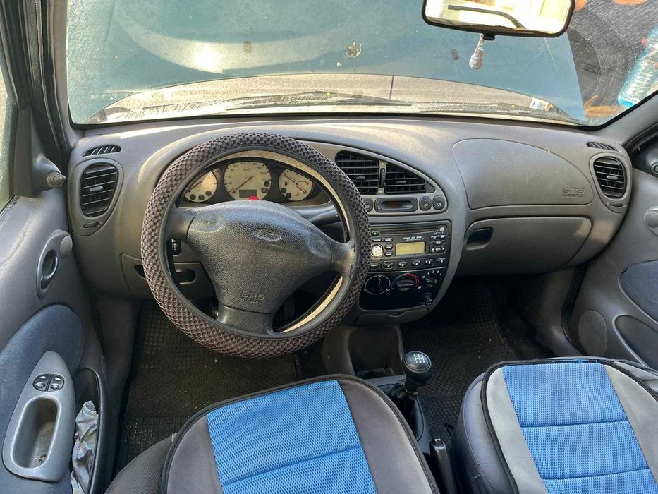 Ford Fiesta 1.2 a Gasolina do ano 2000