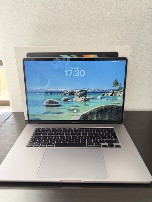 Macbook pro a2141 / 2019 16 pol (specs nas fotos)