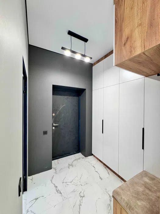 Продаж будинок таунхаус в закритому містечку набережна озеро