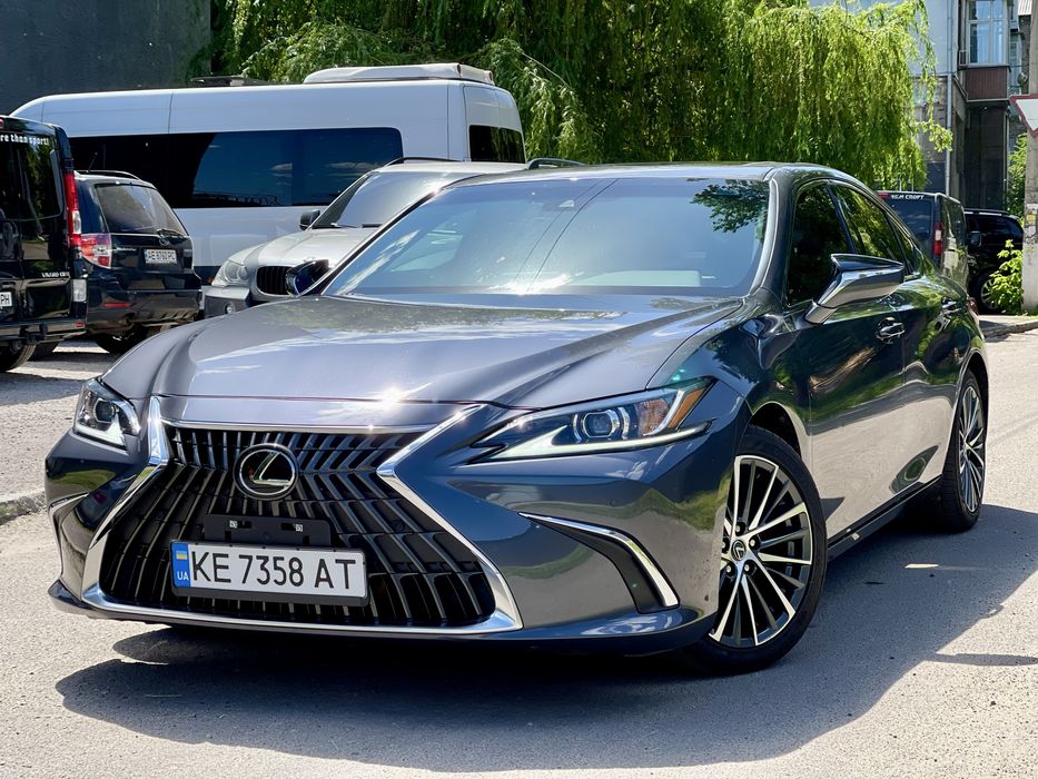 Lexus ES 250 полный привод 2022