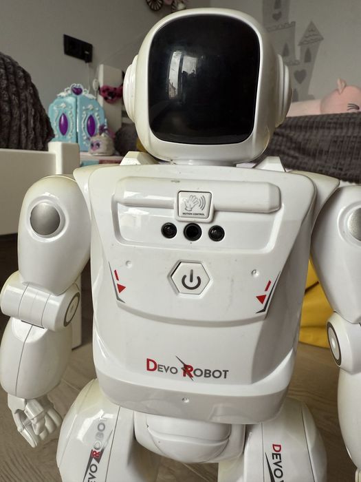 Інтерактивний робот Devo Robot