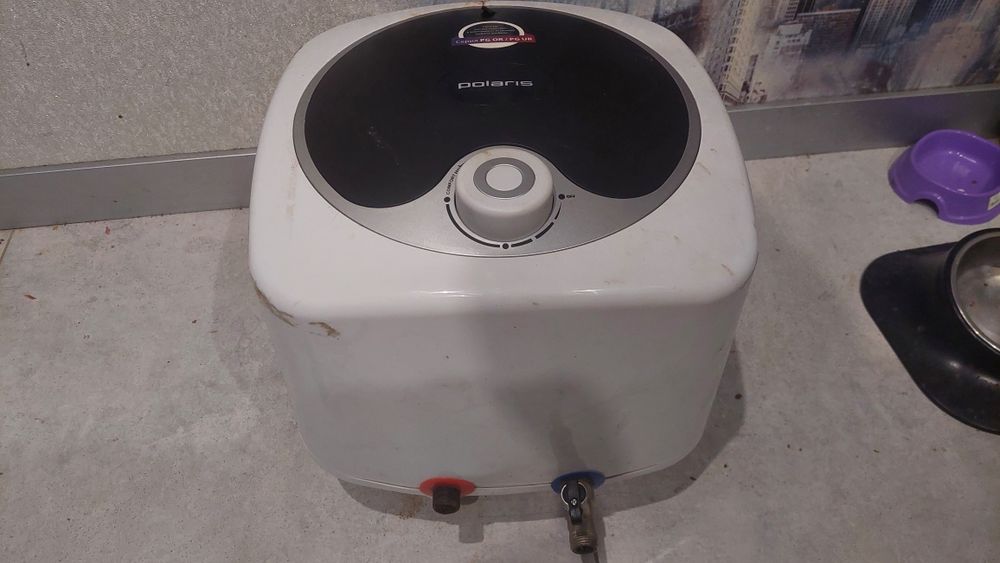 Бойлер Polaris PG 15 OR на запчасти потёк бак.